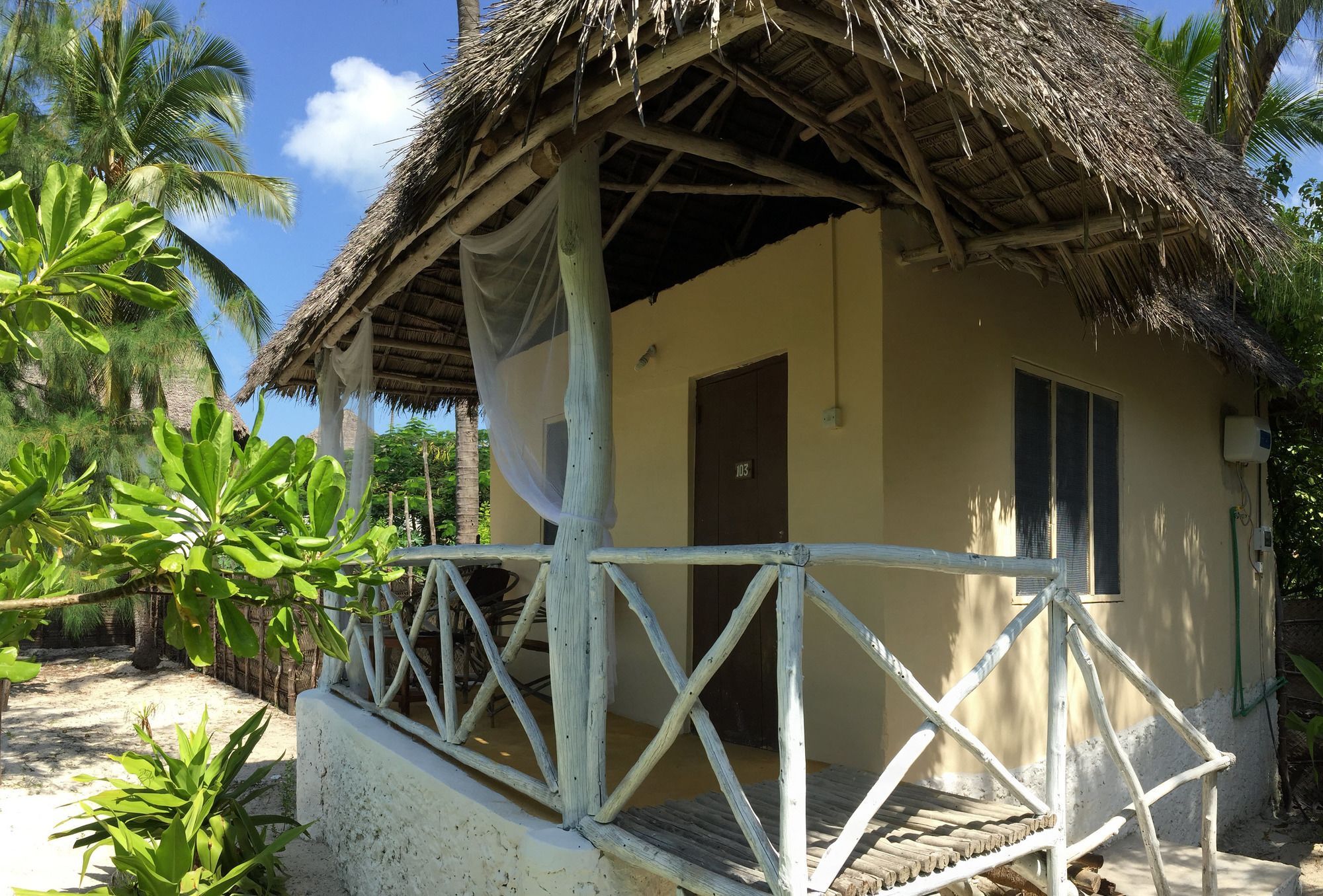 Garden Beach Bungalows 잠비아니 외부 사진